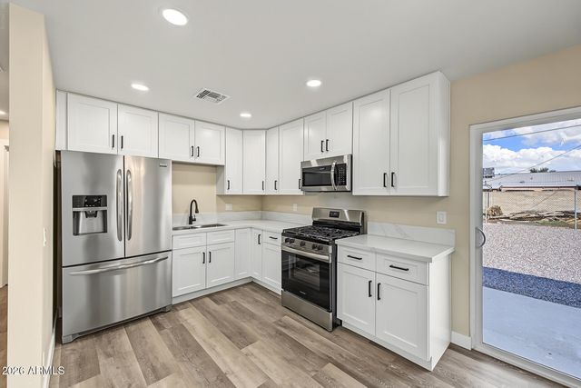 6601 S 21ST Street, Phoenix, AZ 85042