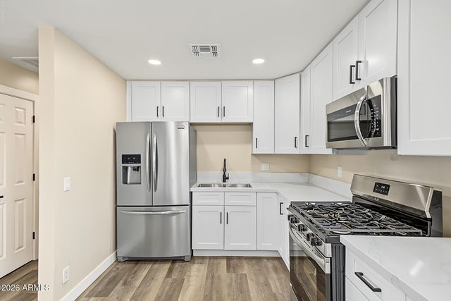 6601 S 21ST Street, Phoenix, AZ 85042