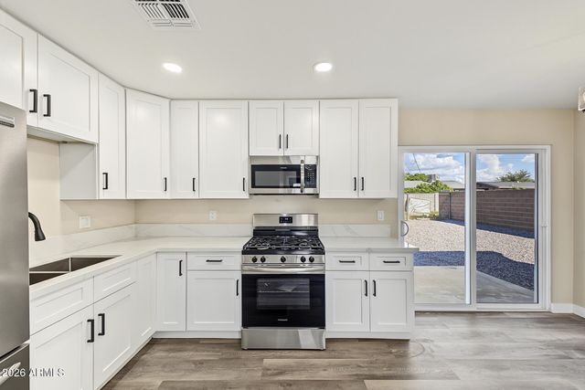 6601 S 21ST Street, Phoenix, AZ 85042