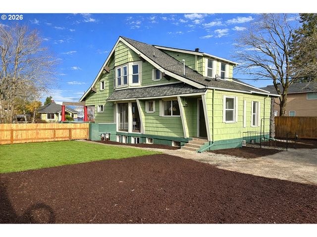 6804 Se CARLTON St, Portland, OR 97206