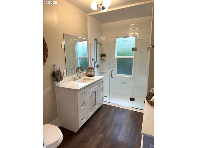 6804 Se CARLTON St, Portland, OR 97206