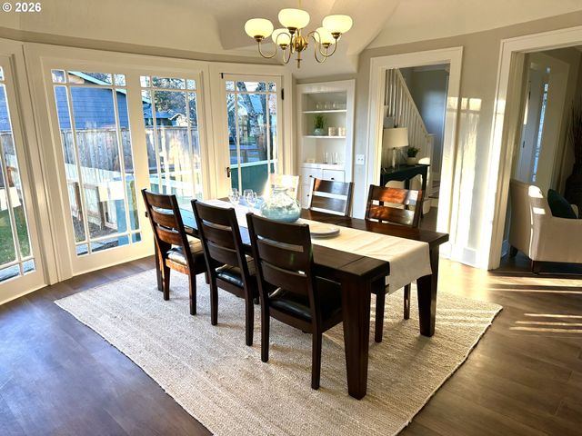 6804 Se CARLTON St, Portland, OR 97206