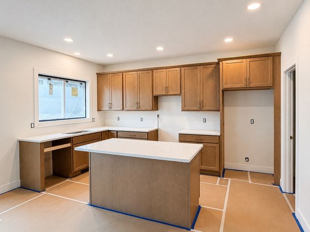 4711 Willow Circle, Davenport, IA 52806