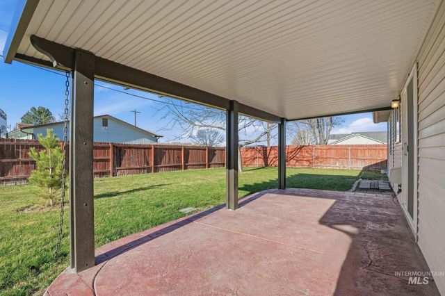 807 S Bonneville, Nampa, ID 83686