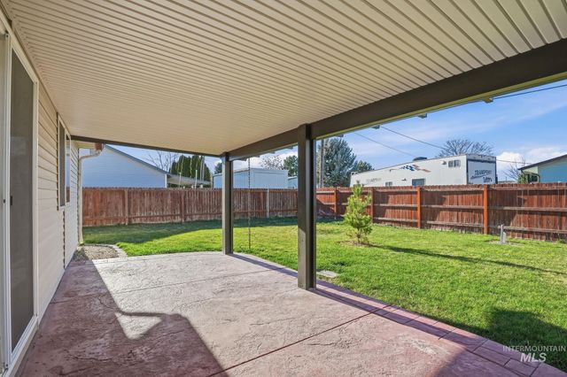 807 S Bonneville, Nampa, ID 83686