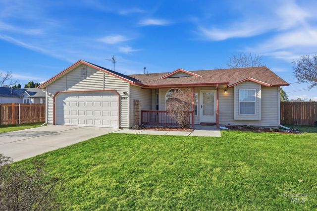 807 S Bonneville, Nampa, ID 83686