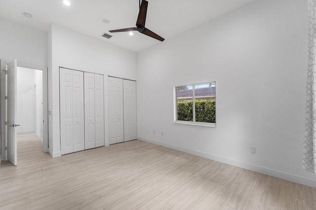 6821 N GRANDE Drive, Boca Raton, FL 33433