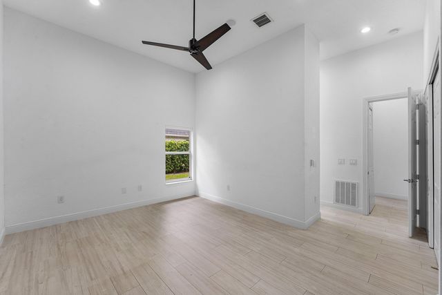 6821 N GRANDE Drive, Boca Raton, FL 33433