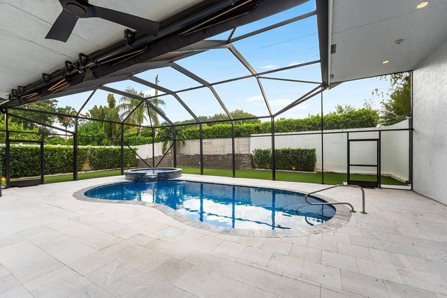 6821 N GRANDE Drive, Boca Raton, FL 33433