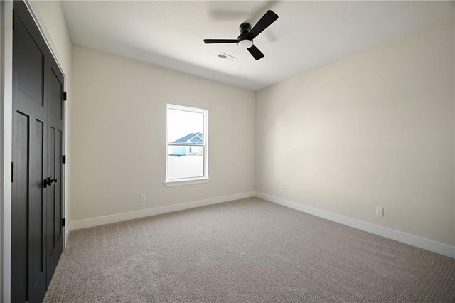 704 Colony Avenue, East Lynne, MO 64743