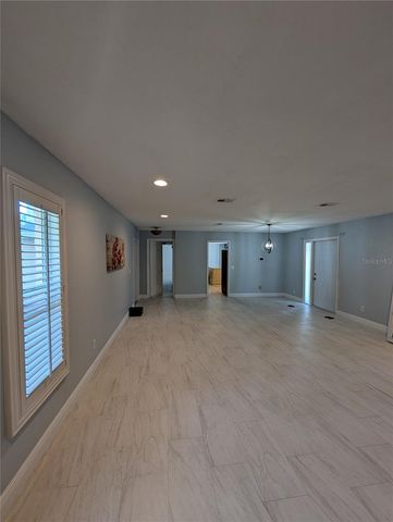 4107 HUDSON WAY, Tampa, FL 33618