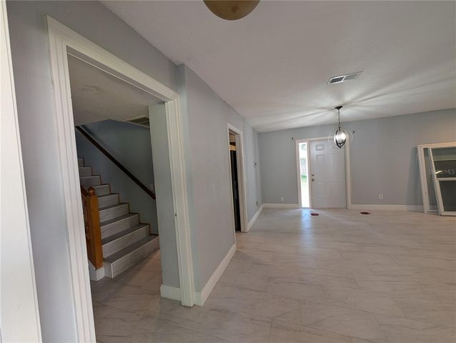 4107 HUDSON WAY, Tampa, FL 33618