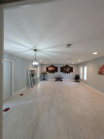 4107 HUDSON WAY, Tampa, FL 33618