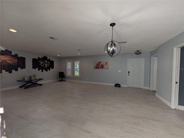4107 HUDSON WAY, Tampa, FL 33618