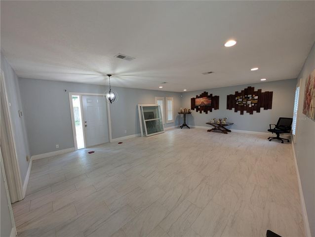4107 HUDSON WAY, Tampa, FL 33618