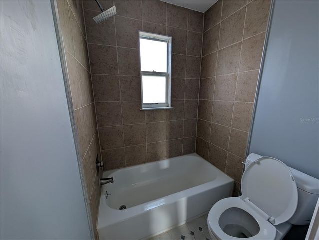 4107 HUDSON WAY, Tampa, FL 33618