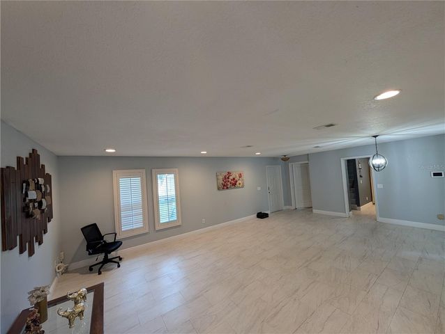 4107 HUDSON WAY, Tampa, FL 33618