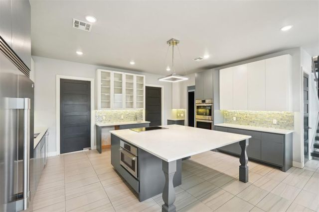 2725 Piazza Court, Arcadia, OK 73007