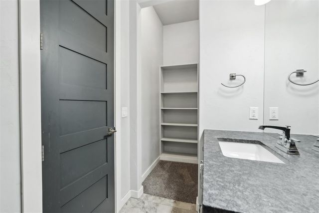 2725 Piazza Court, Arcadia, OK 73007