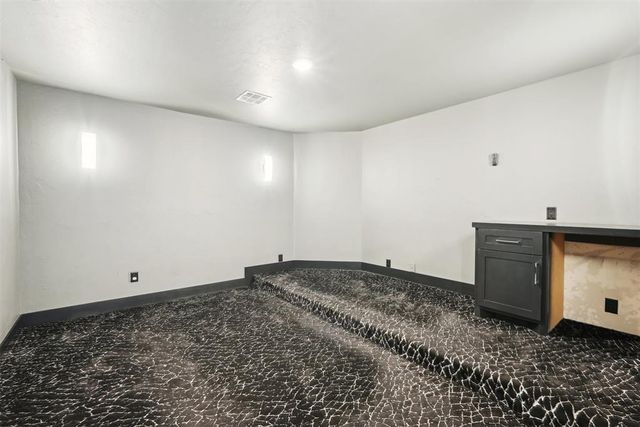 2725 Piazza Court, Arcadia, OK 73007