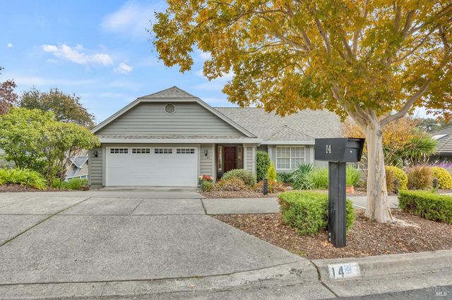 14 Clement Ct, Napa, CA 94558