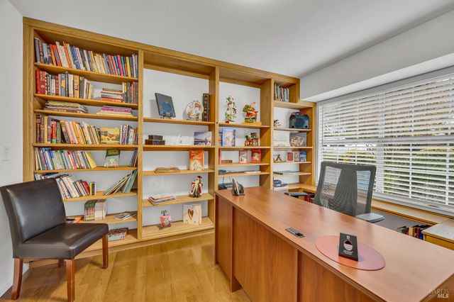 14 Clement Ct, Napa, CA 94558