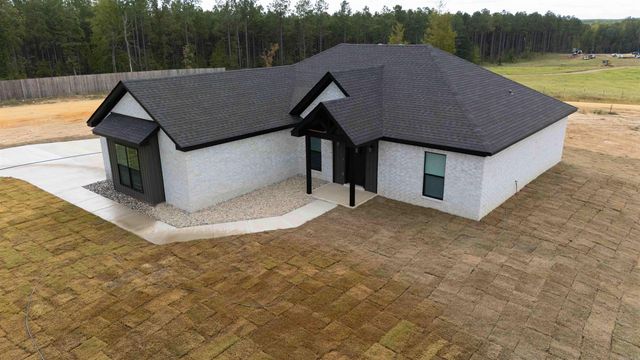 10723 W Miller Sardis Road, Bauxite, AR 72011