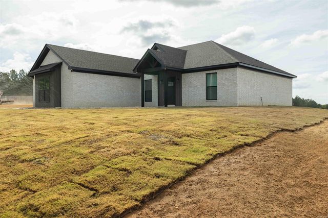 10723 W Miller Sardis Road, Bauxite, AR 72011