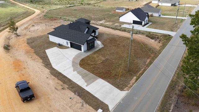 10723 W Miller Sardis Road, Bauxite, AR 72011