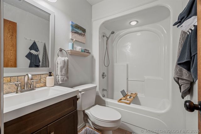 458540 E 1040 Road, Vian, OK 74962