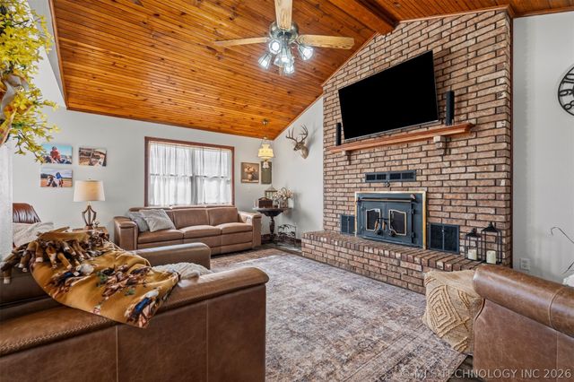 458540 E 1040 Road, Vian, OK 74962