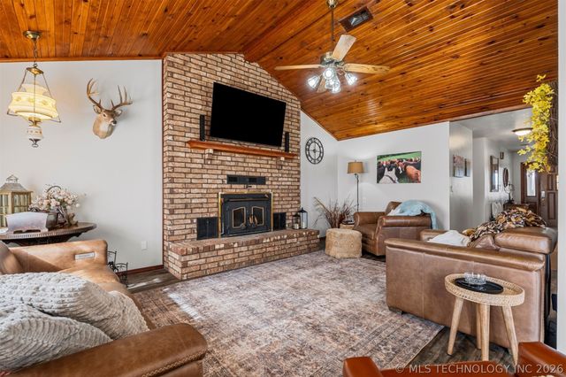 458540 E 1040 Road, Vian, OK 74962