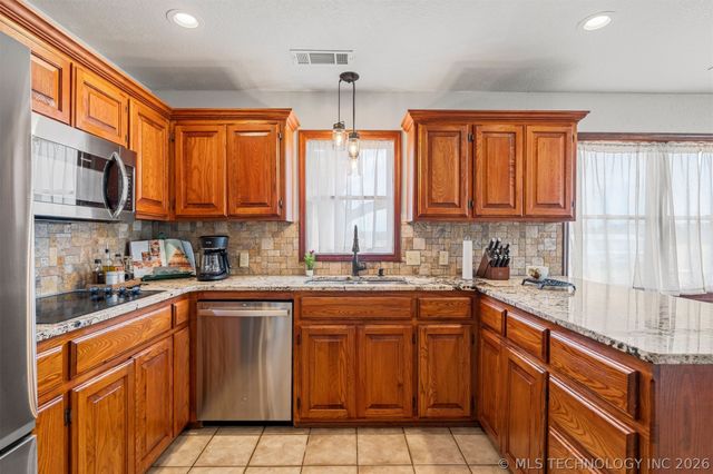 458540 E 1040 Road, Vian, OK 74962