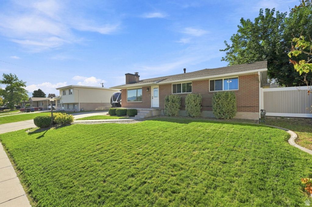 4957 W LARIAT DR, West Valley City, UT 84120 — photo 2