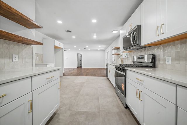 2517 Livenshire Drive, Garland, TX 75041