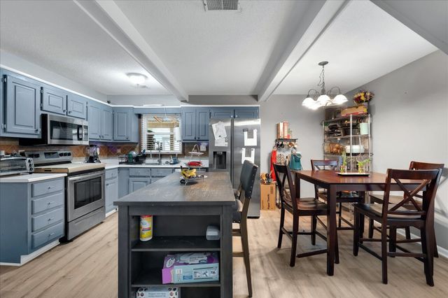 1210 E Yellow Wood Drive, Simpsonville, SC 29680