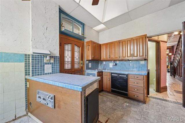 2303 Arsenal Street, St Louis, MO 63118