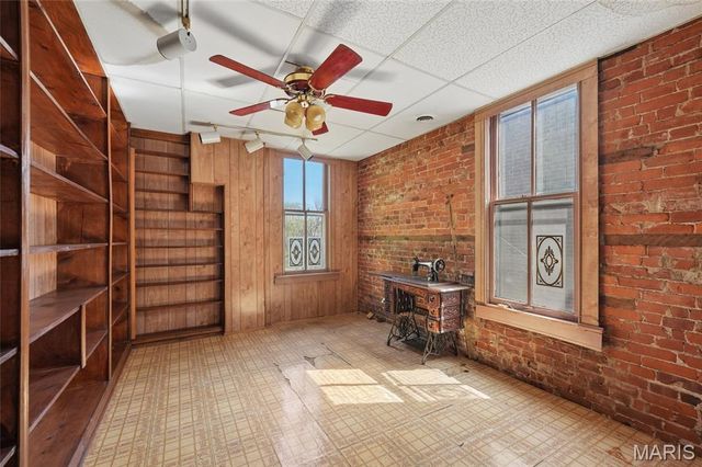 2303 Arsenal Street, St Louis, MO 63118