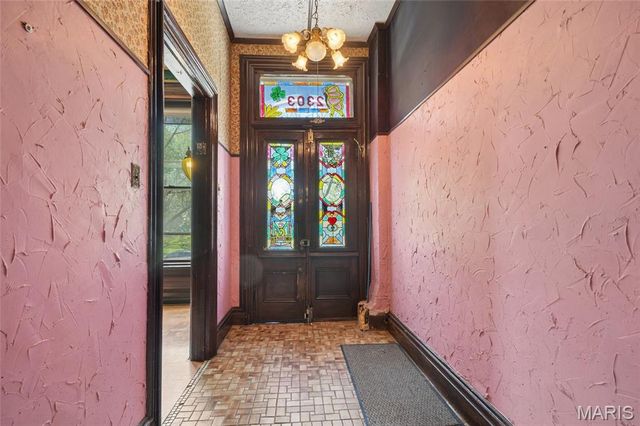2303 Arsenal Street, St Louis, MO 63118