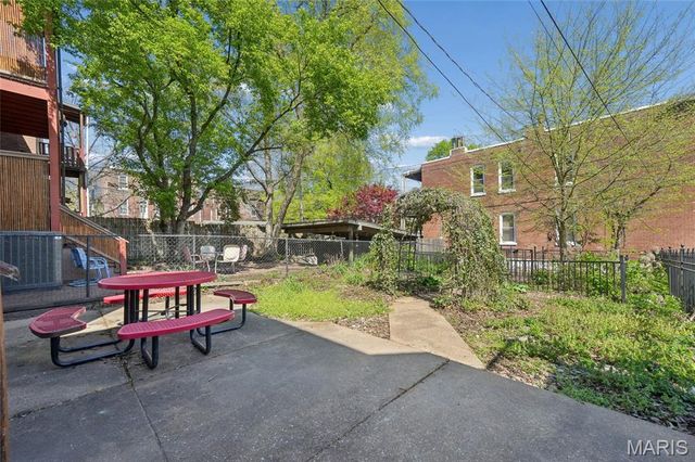 2303 Arsenal Street, St Louis, MO 63118