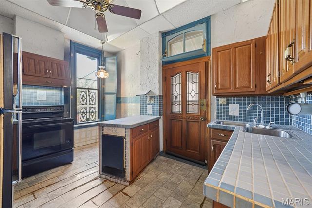 2303 Arsenal Street, St Louis, MO 63118