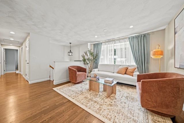 71 Martha Ave, Tewksbury, MA 01876