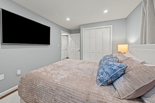 71 Martha Ave, Tewksbury, MA 01876