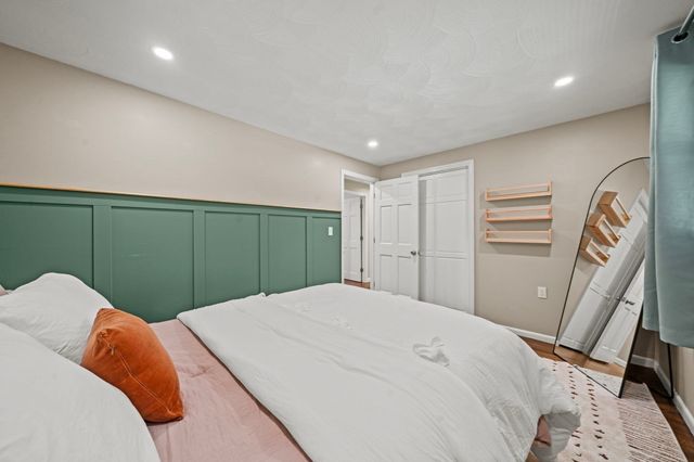 71 Martha Ave, Tewksbury, MA 01876