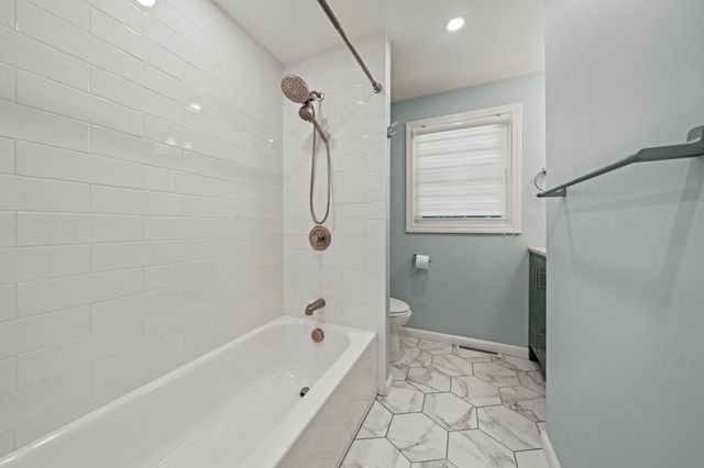 71 Martha Ave, Tewksbury, MA 01876