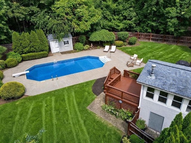 71 Martha Ave, Tewksbury, MA 01876