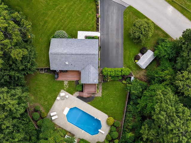 71 Martha Ave, Tewksbury, MA 01876