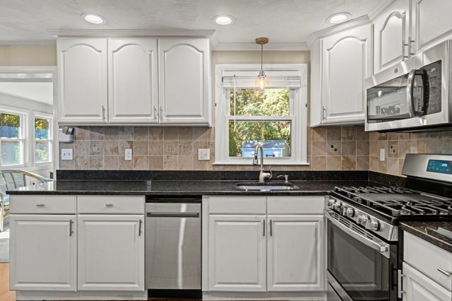 71 Martha Ave, Tewksbury, MA 01876