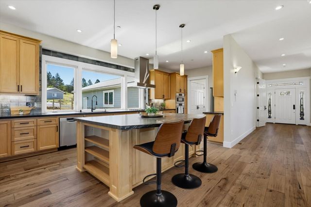 11215 Bonanza Way, Rough And Ready, CA 95975