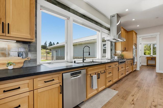 11215 Bonanza Way, Rough And Ready, CA 95975